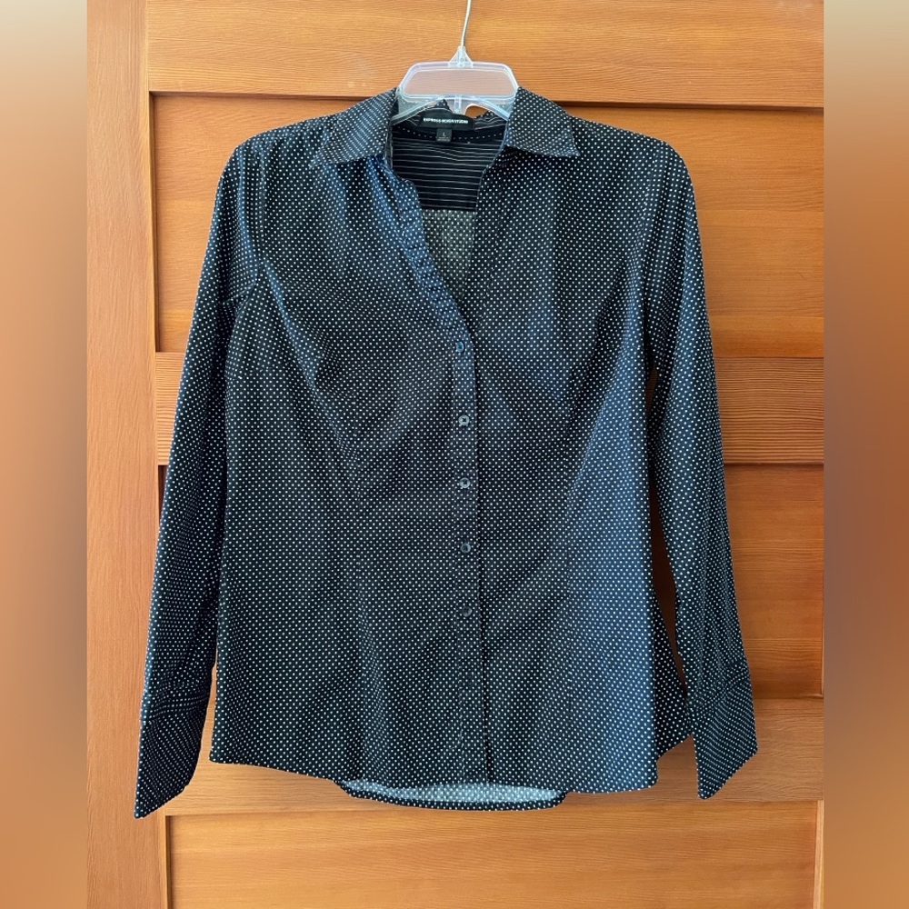 Express Design Studio Black and White Polka Dot Button-Up Shirt Size Large